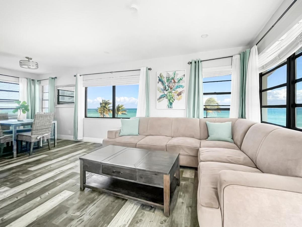 Neptune Oceanfront * Hollywood
