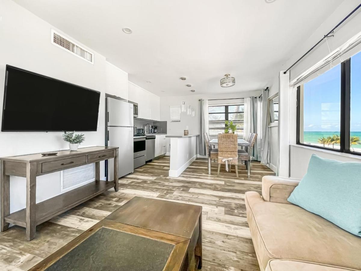 Neptune Oceanfront Hollywood